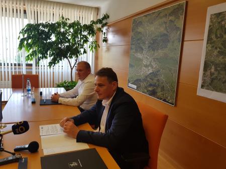 Podpis pogodbe vodovod Planina 1